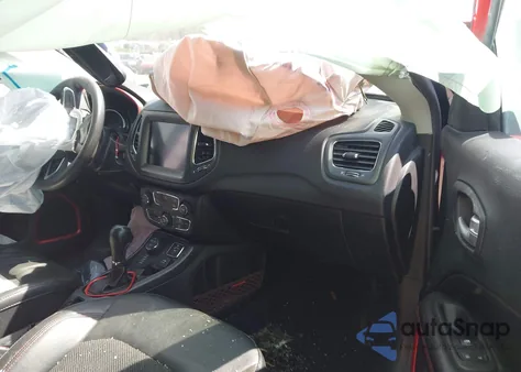 2021 Jeep Compass Trailhawk 4X4 из США, поврежденный, VIN 3C4NJDDB5MT591117